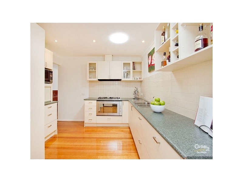 2 Mernda Avenue, Cheltenham VIC 3192