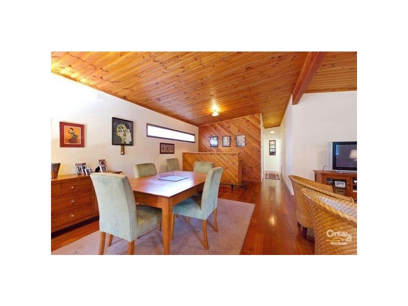 17 Weymar Street, Cheltenham VIC 3192
