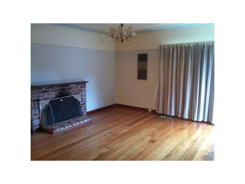 2 Churchill Avenue, Cheltenham VIC 3192