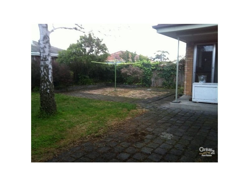 2 Churchill Avenue, Cheltenham VIC 3192