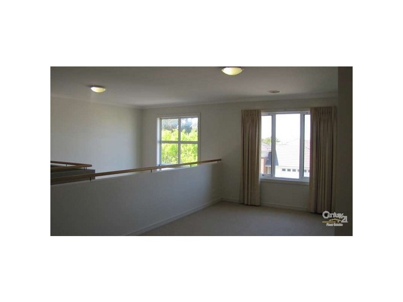 11 Royal Troon Avenue, Heatherton VIC 3202