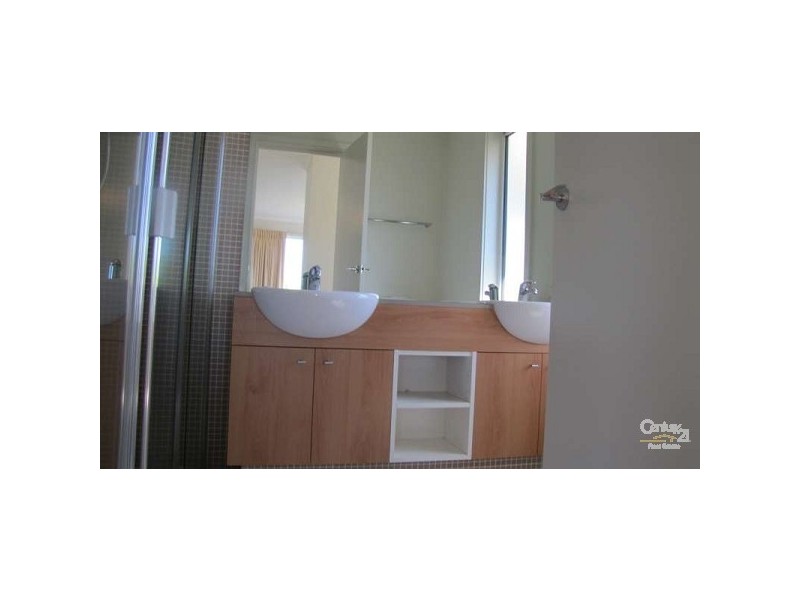 11 Royal Troon Avenue, Heatherton VIC 3202