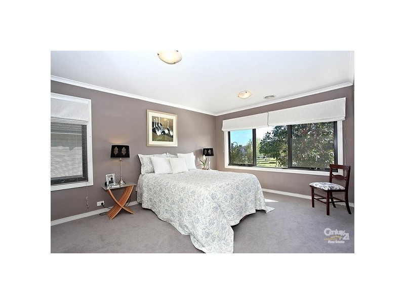 22 Cypress Point Parade, Heatherton VIC 3202