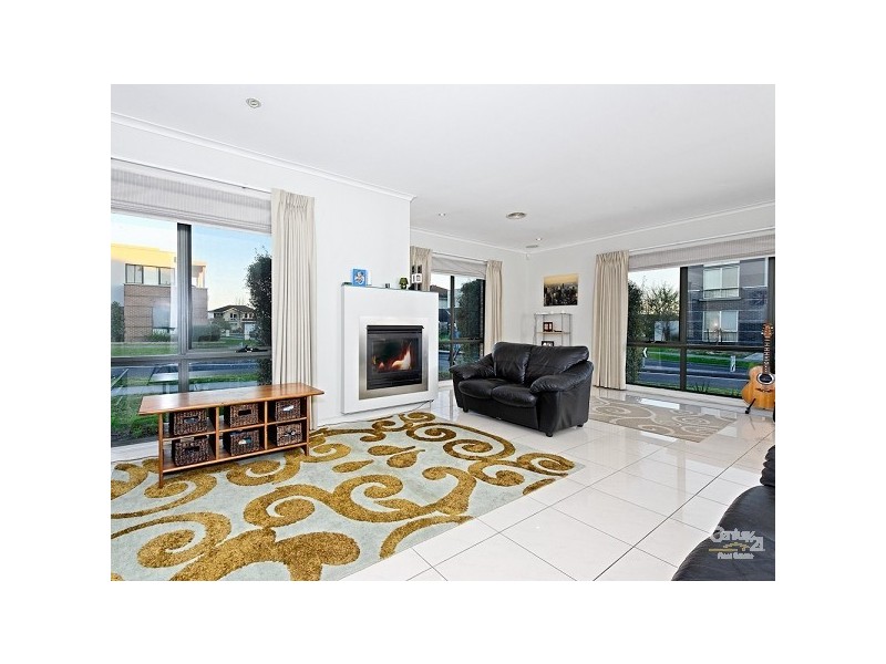 1 BIRKDALE CRESCENT, Heatherton VIC 3202