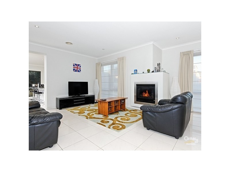 1 BIRKDALE CRESCENT, Heatherton VIC 3202