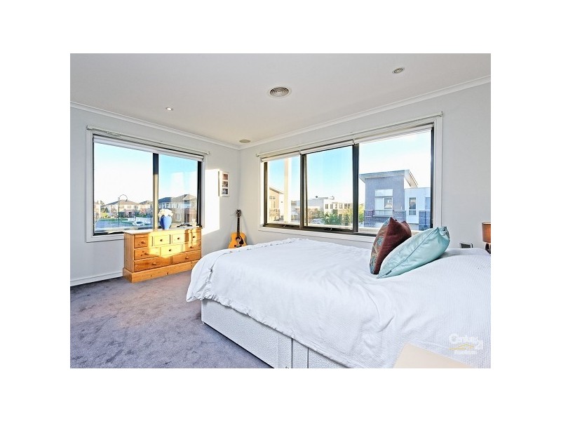 1 BIRKDALE CRESCENT, Heatherton VIC 3202