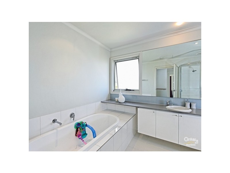 30 St Andrews Drive, Heatherton VIC 3202