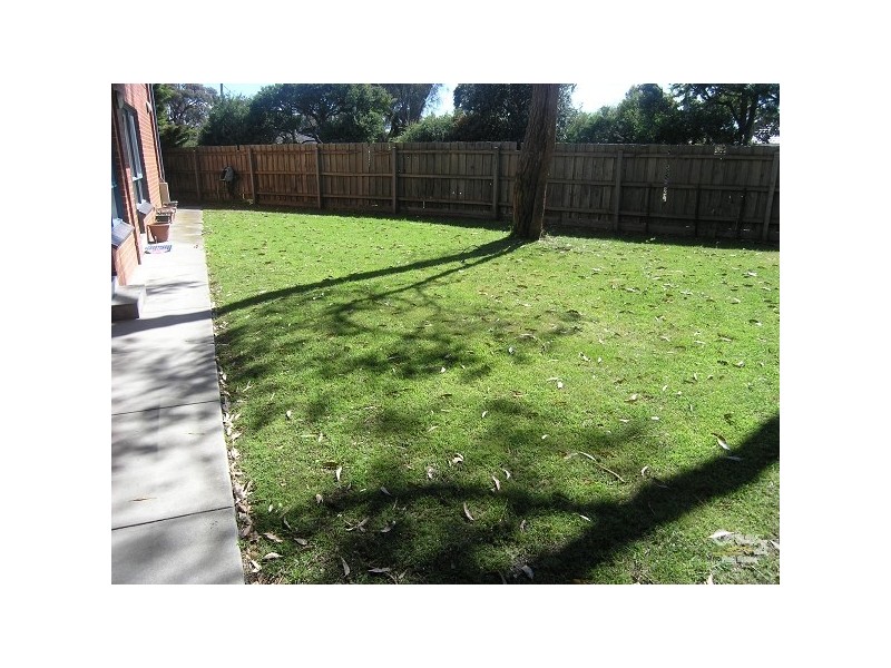 2/8 Blagdon Street, Cheltenham VIC 3192