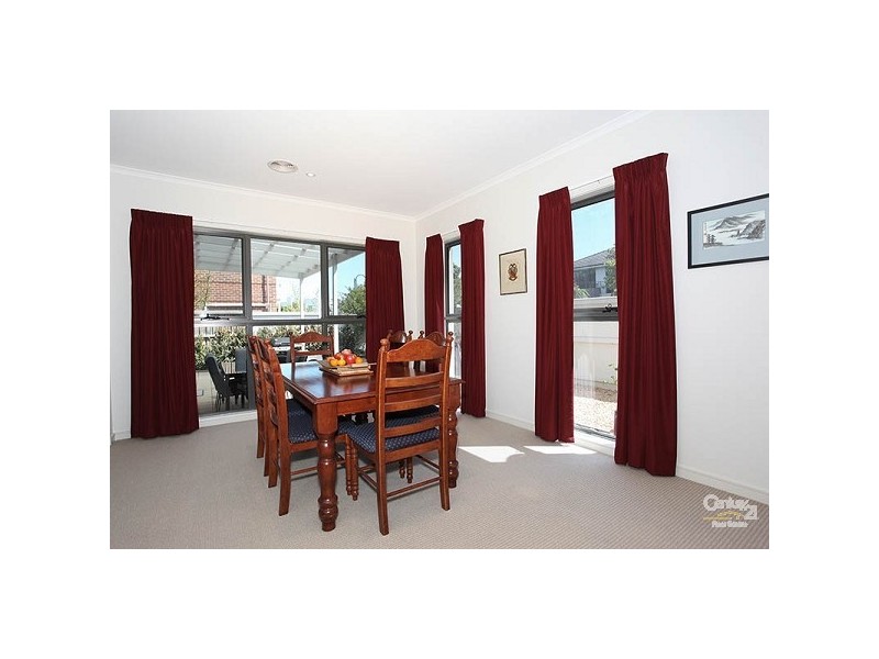 10 St Georges Crescent, Heatherton VIC 3202