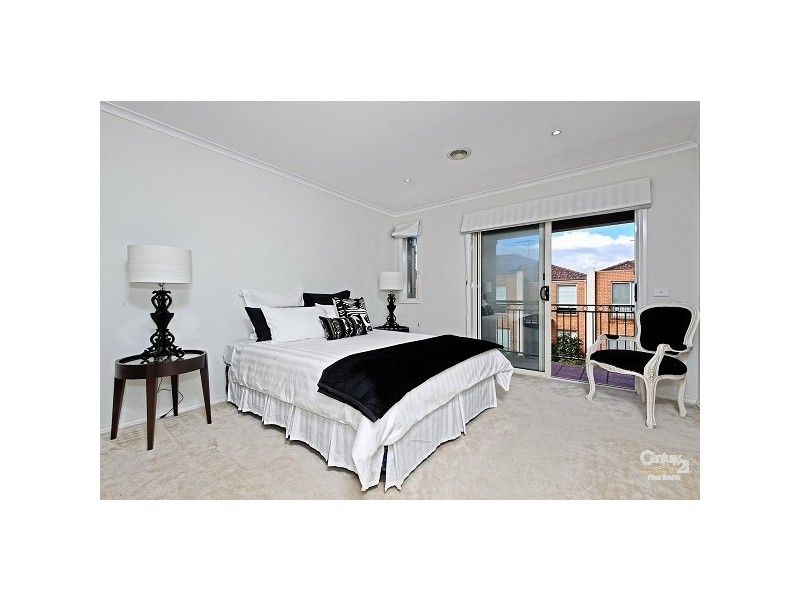 28 Baltusrol Circuit, Heatherton VIC 3202