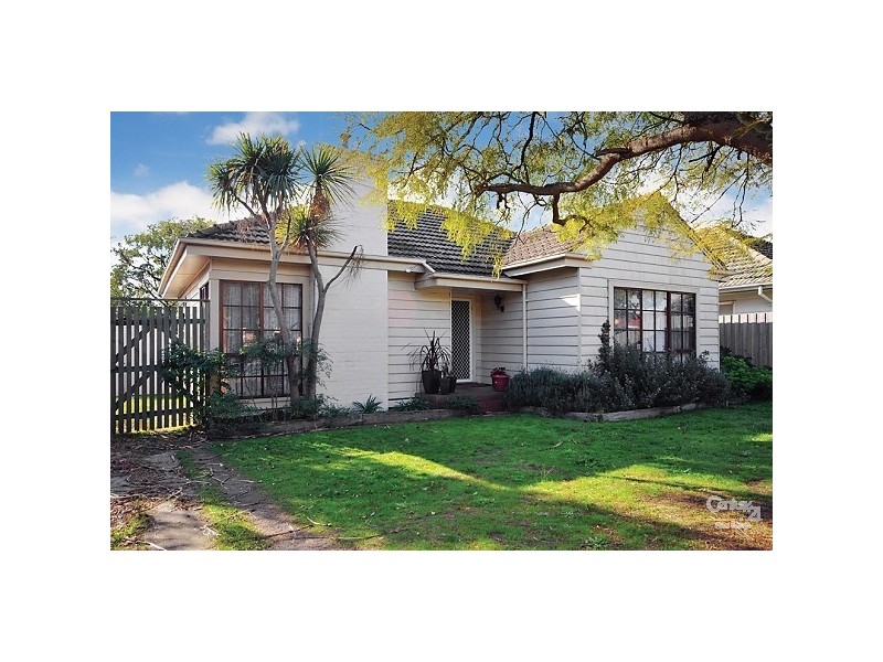 25 Stuart Avenue, Cheltenham VIC 3192