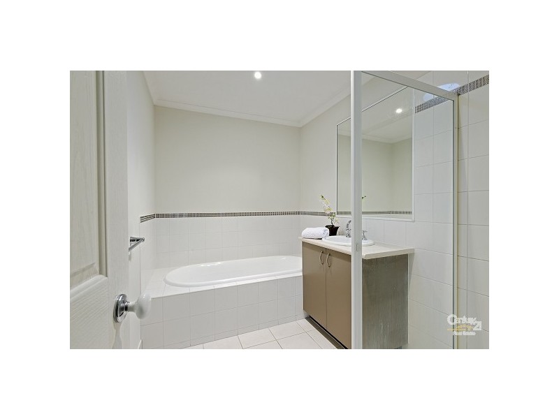 28 BALTUSROL CIRCUIT, Heatherton VIC 3202