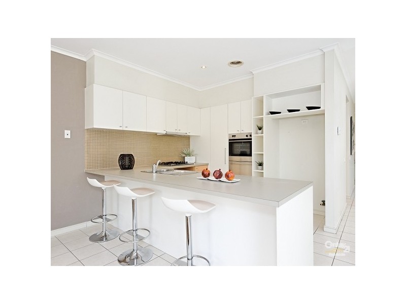 16 Muirfield Close, Heatherton VIC 3202