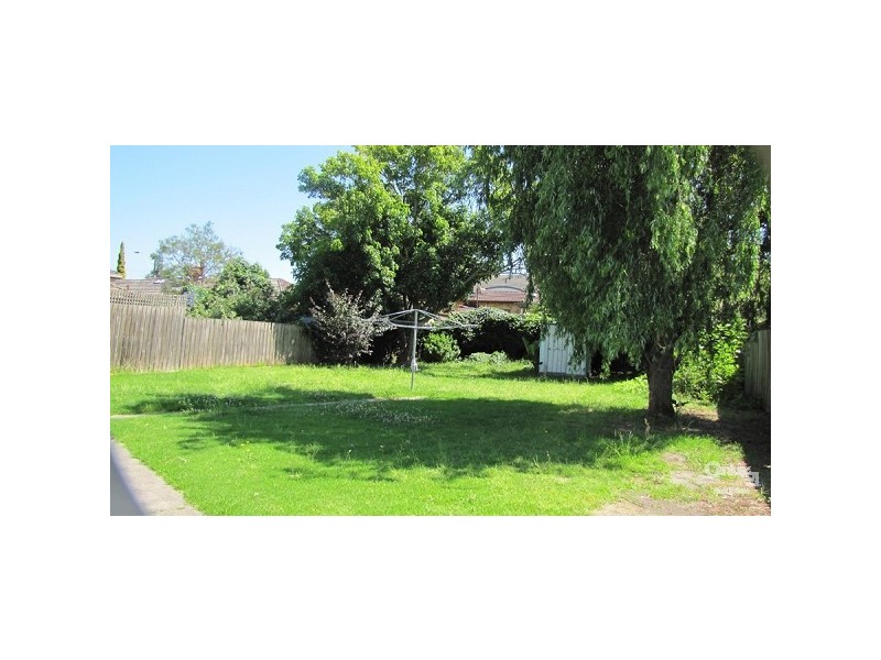 1 Kinross Street, Hampton East VIC 3188