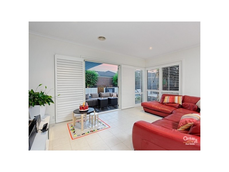 3 Cypress Point Parade, Heatherton VIC 3202