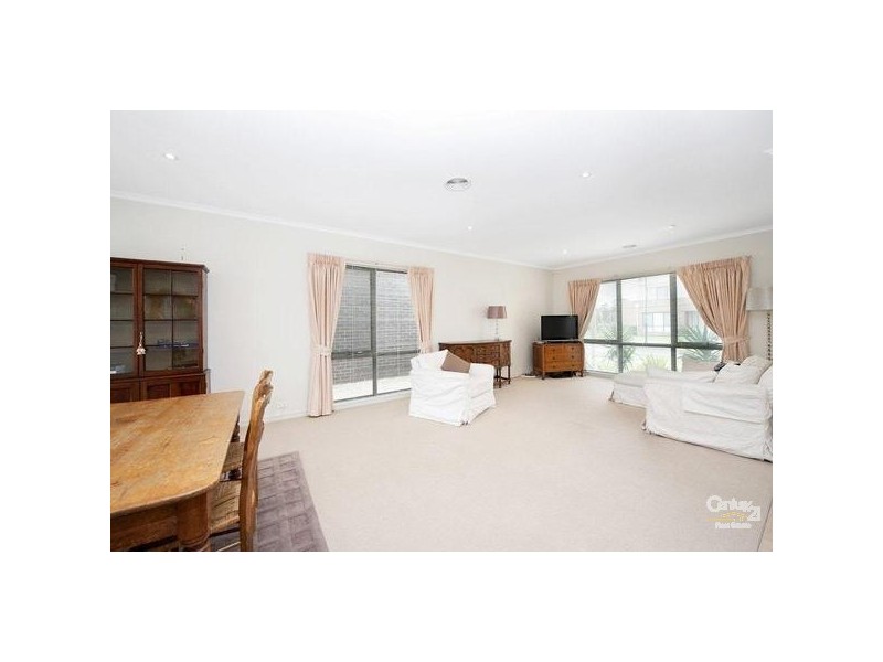 55 St Andrews Drive, Heatherton VIC 3202