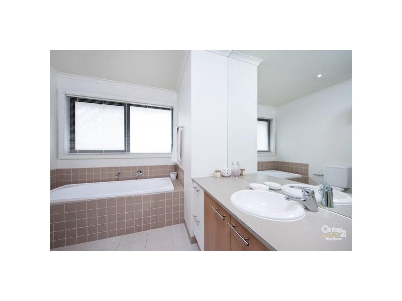 55 St Andrews Drive, Heatherton VIC 3202