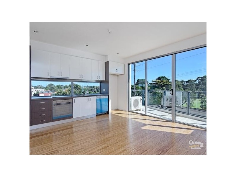 4 &10/90 White Street, Mordialloc VIC 3195
