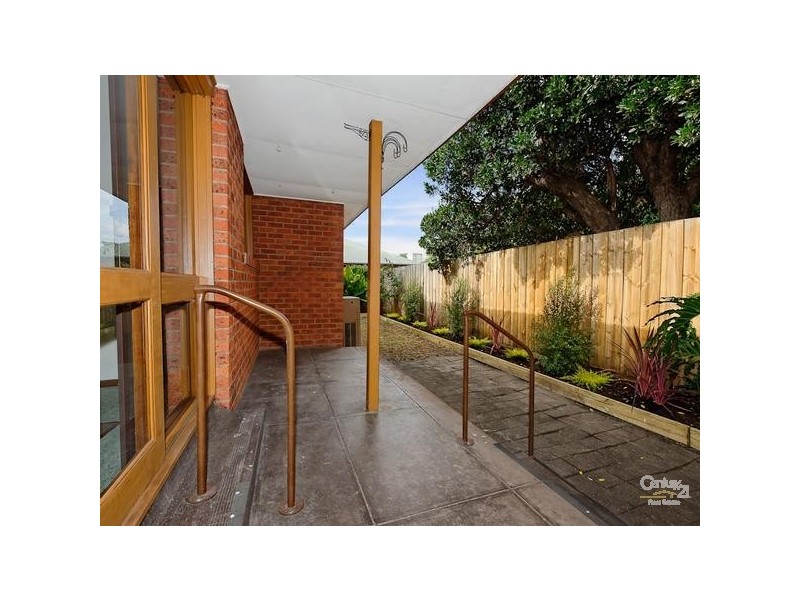 2/1 Eden Street, Cheltenham VIC 3192