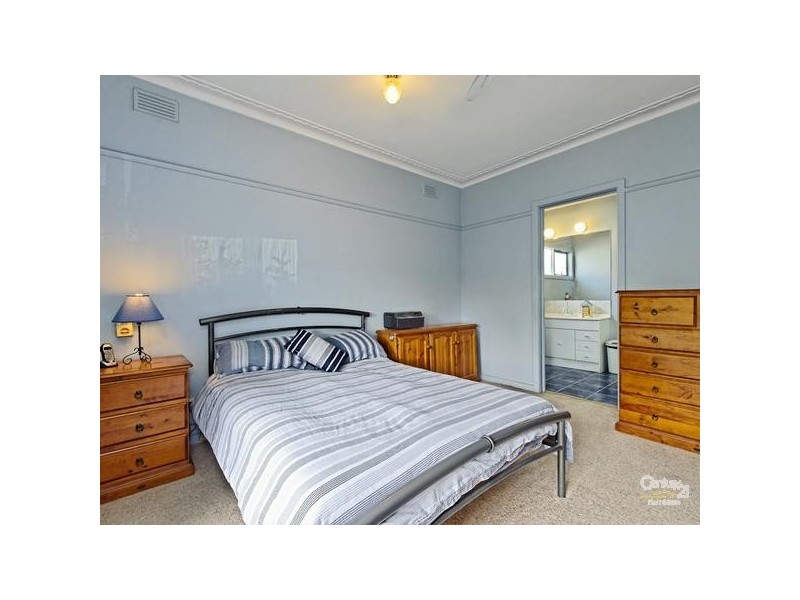 1/10 Harpley Street, Cheltenham VIC 3192