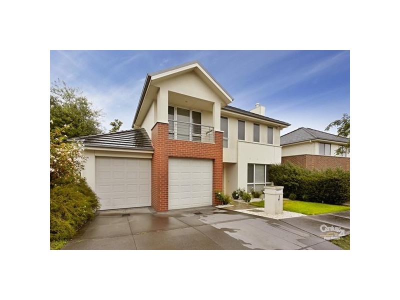 8 Royal Troon Avenue, Heatherton VIC 3202