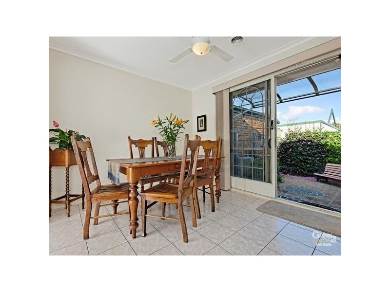 2/11 Hoffman Street, Cheltenham VIC 3192