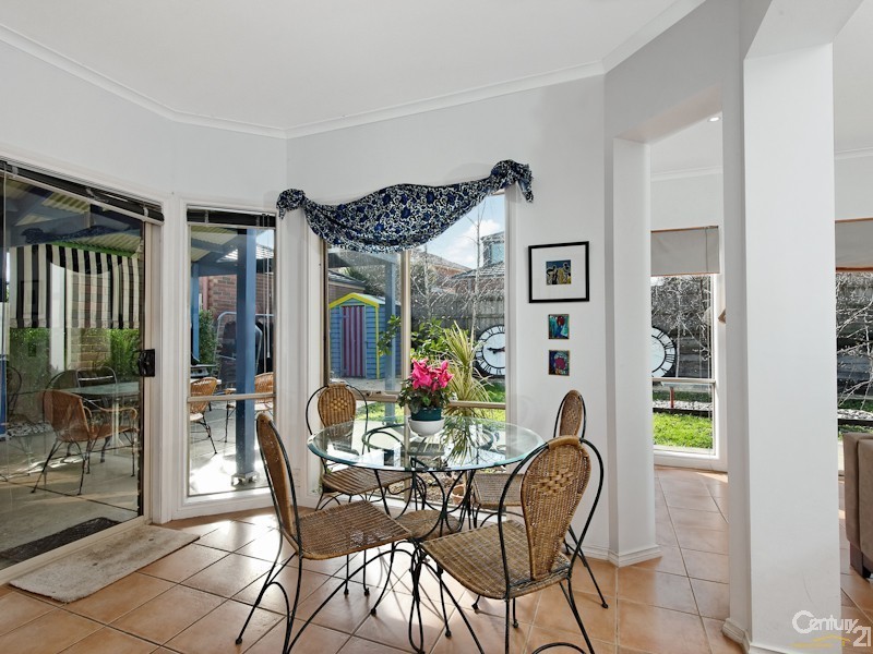 15 Baltusrol Circuit, Heatherton VIC 3202