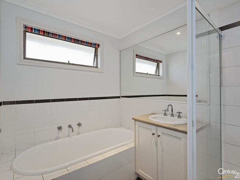 15 Baltusrol Circuit, Heatherton VIC 3202