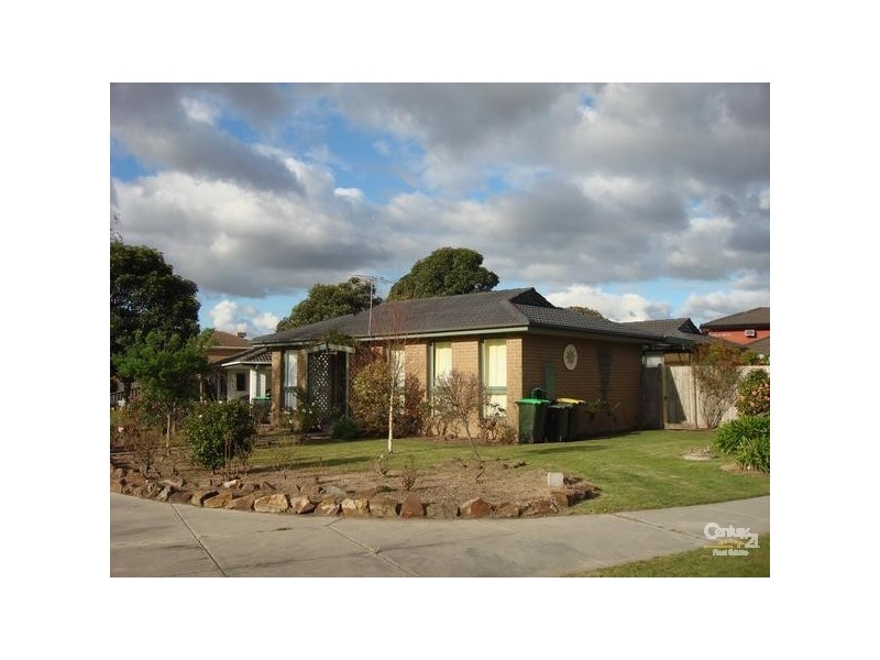 1 Lucas Crescent, Seaford VIC 3198