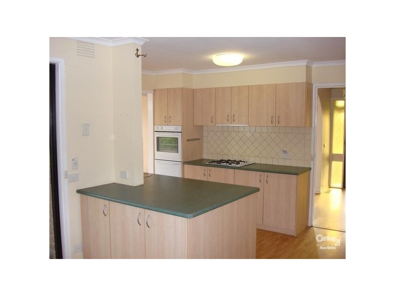 1 Lucas Crescent, Seaford VIC 3198