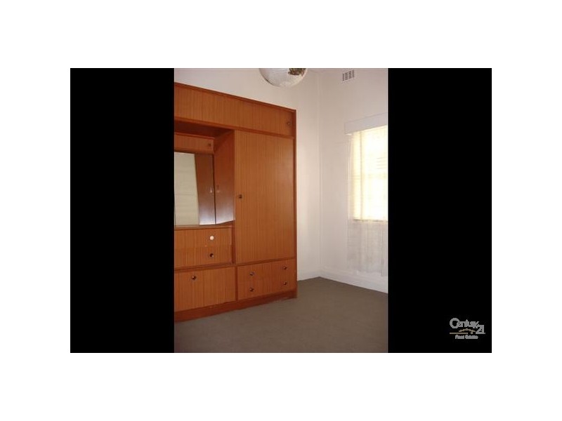 1/4 Woods Avenue, Mordialloc VIC 3195