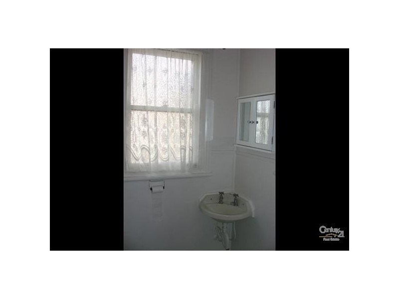 1/4 Woods Avenue, Mordialloc VIC 3195