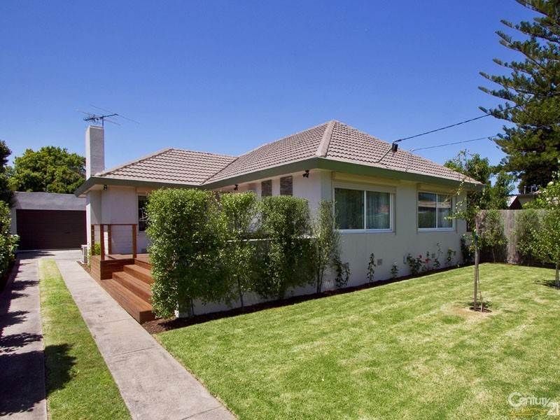 2 Mernda Avenue, Cheltenham VIC 3192