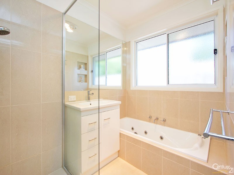 2 Mernda Avenue, Cheltenham VIC 3192