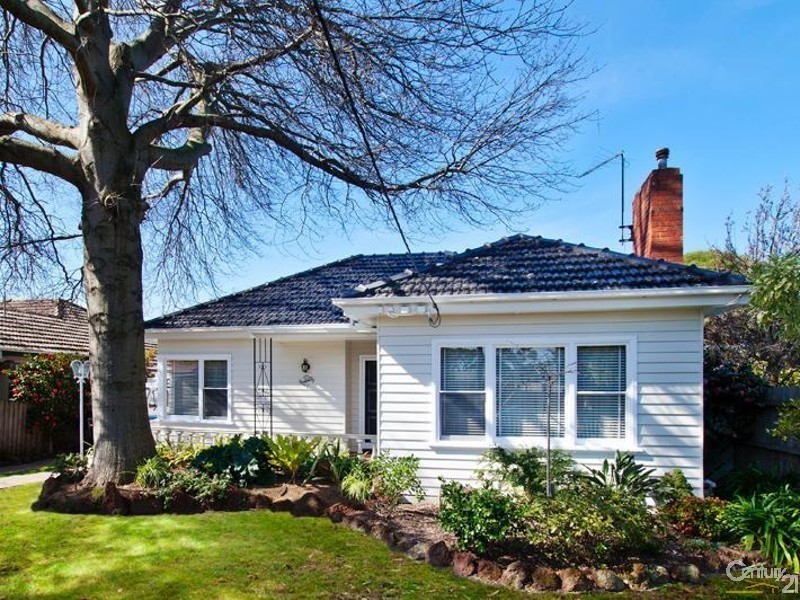 2 Munro Avenue, Cheltenham VIC 3192