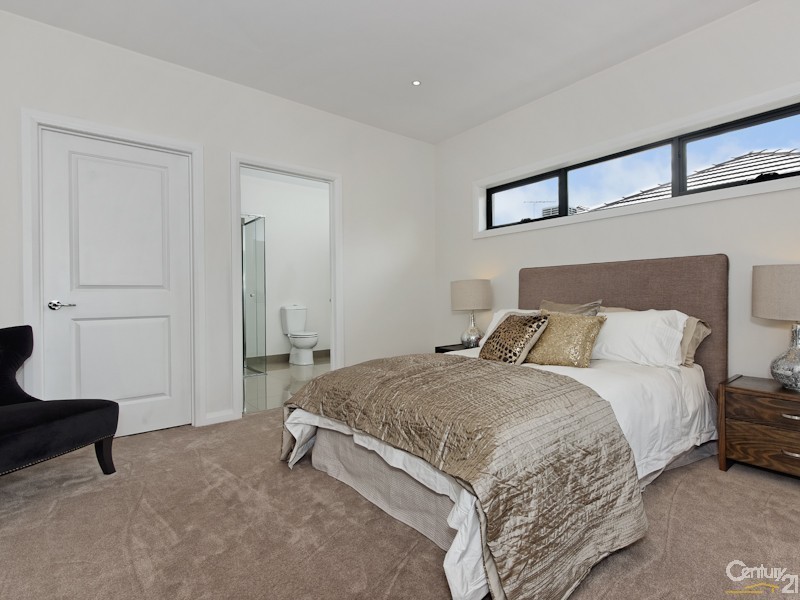 2/81 Lower Dandenong Road, Mentone VIC 3194