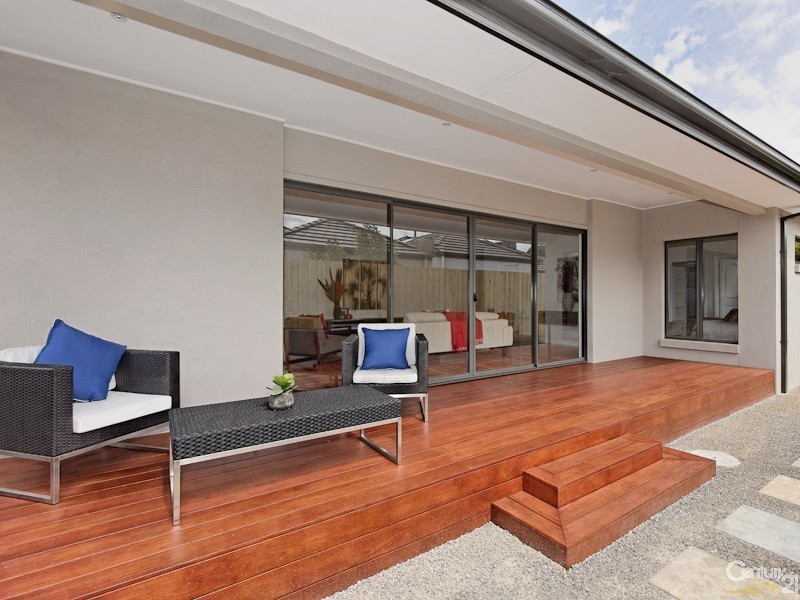 2/81 Lower Dandenong Road, Mentone VIC 3194