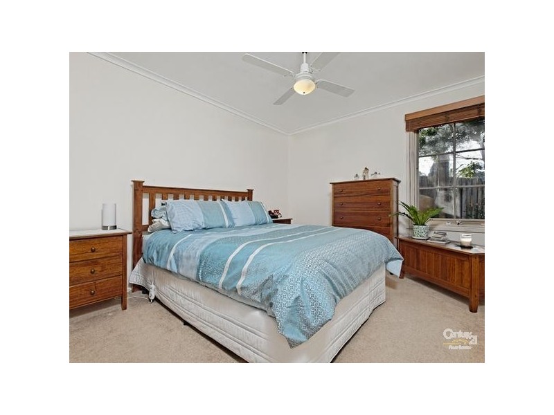 2/11 Hoffman Street, Cheltenham VIC 3192