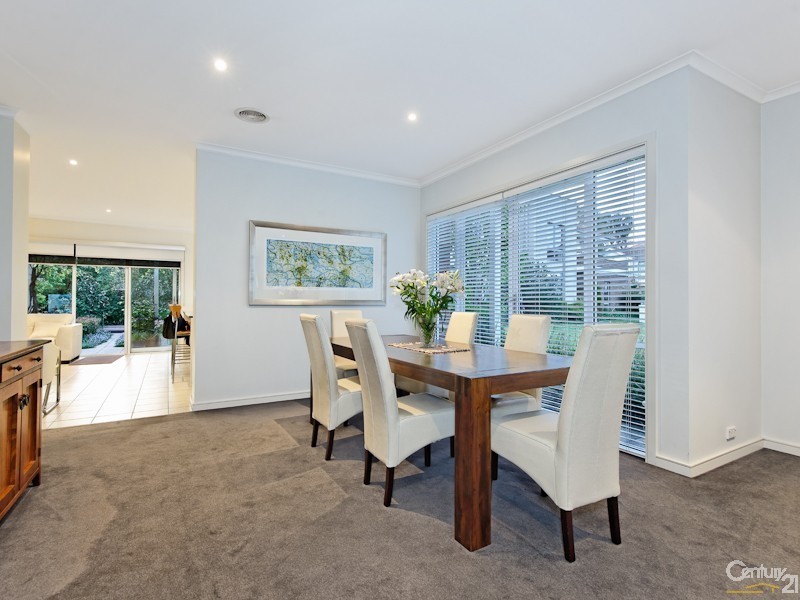 5 Pinehurst Way, Heatherton VIC 3202