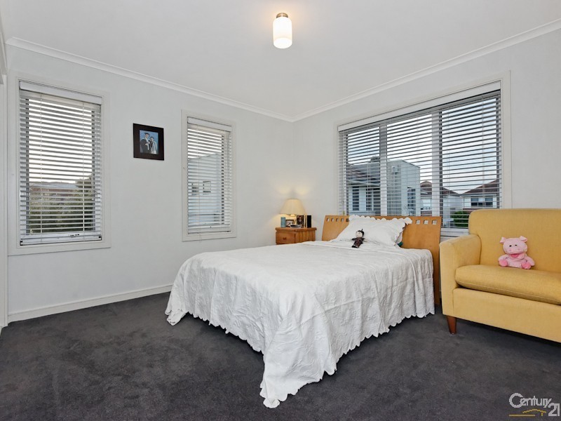 5 Pinehurst Way, Heatherton VIC 3202