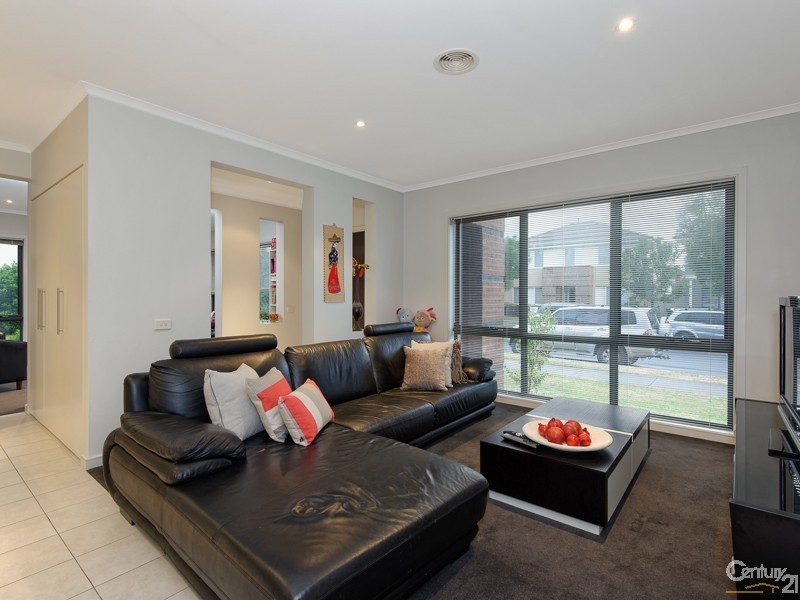 67 St Andrews Drive, Heatherton VIC 3202