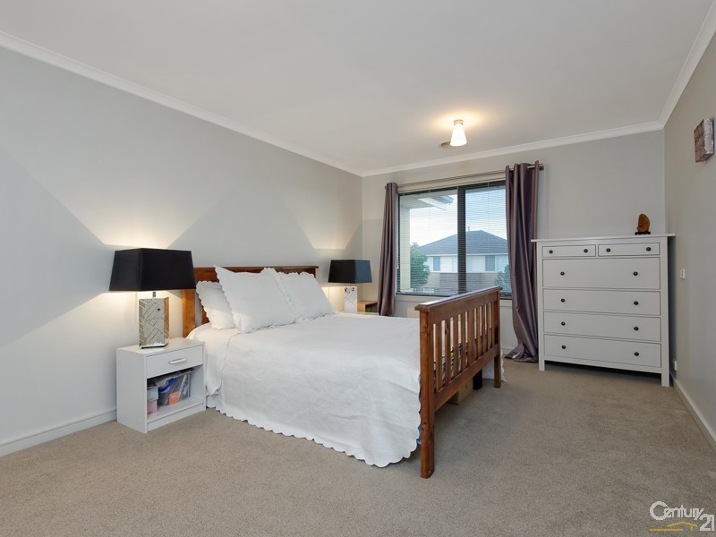 67 St Andrews Drive, Heatherton VIC 3202
