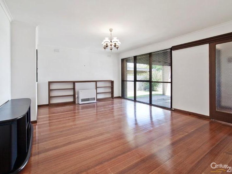 19 Sharrock Drive, Dingley Village VIC 3172