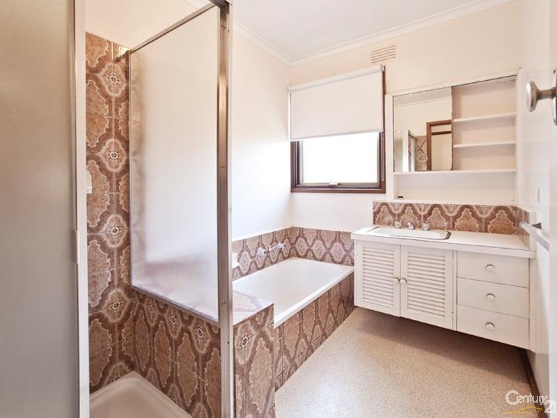 19 Sharrock Drive, Dingley Village VIC 3172