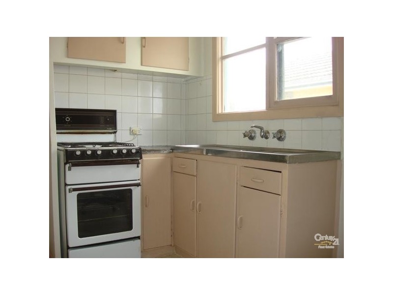 5/4 Woods Avenue, Mordialloc VIC 3195