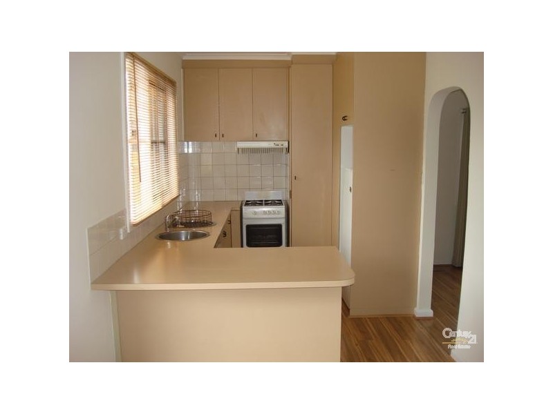 24 Railway Parade, Seaford VIC 3198