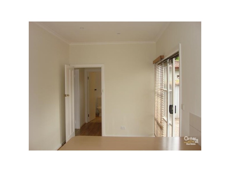 24 Railway Parade, Seaford VIC 3198