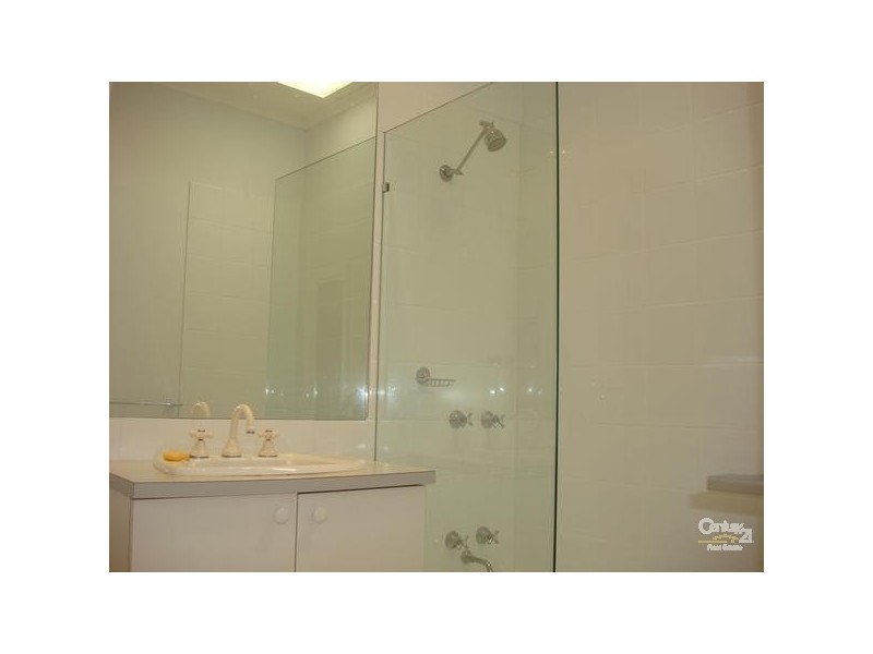 24 Railway Parade, Seaford VIC 3198