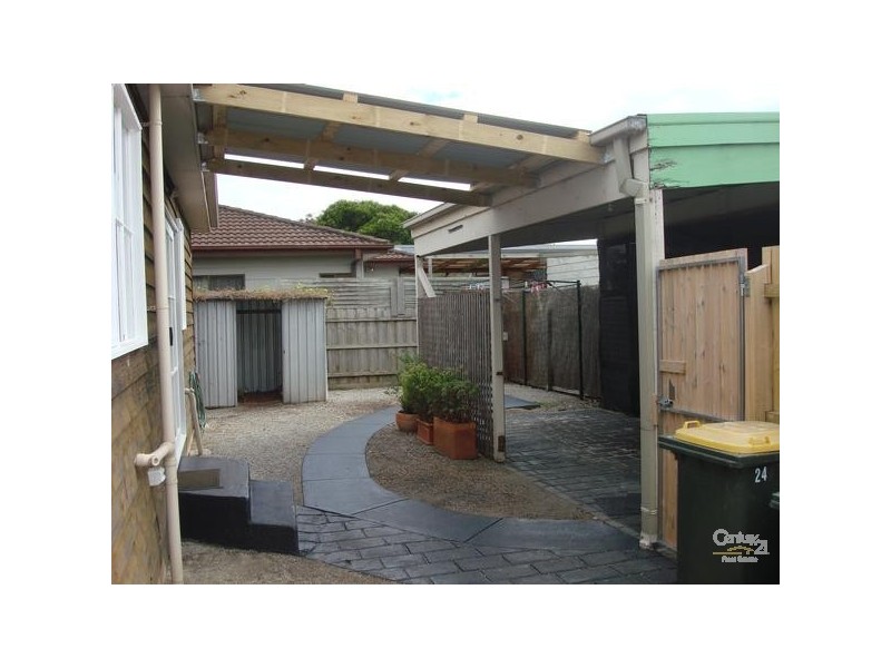 24 Railway Parade, Seaford VIC 3198