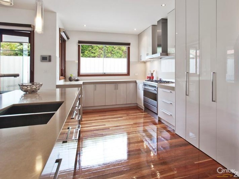 1/144 Weatherall Road, Cheltenham VIC 3192